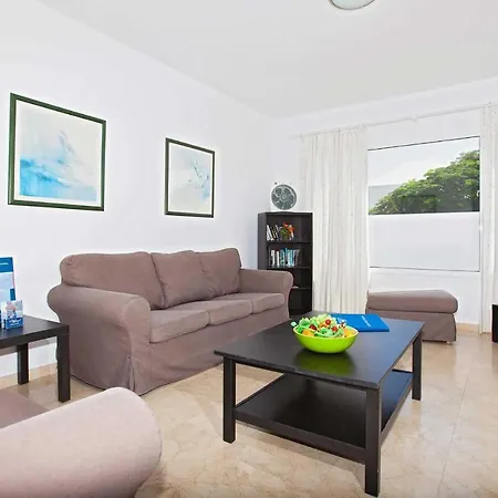 فيلة Puerto Del Carmen Sleeps 6 Wifi *